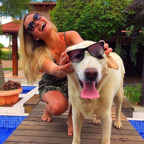 Meet your Posher, Simone - Picture 1 of 1